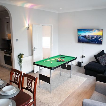 Apartamento Bright Private Terrace - Free Private Parking - Tv - Wifi - Netflix Croydon Exterior foto