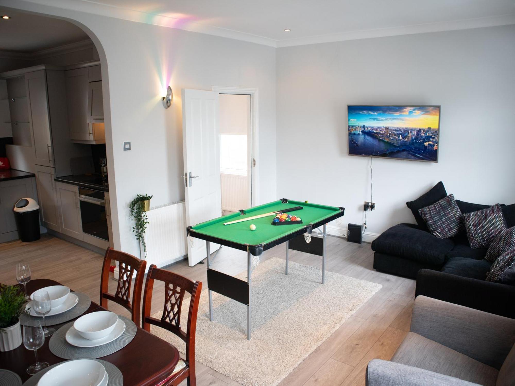 Apartamento Bright Private Terrace - Free Private Parking - Tv - Wifi - Netflix Croydon Exterior foto