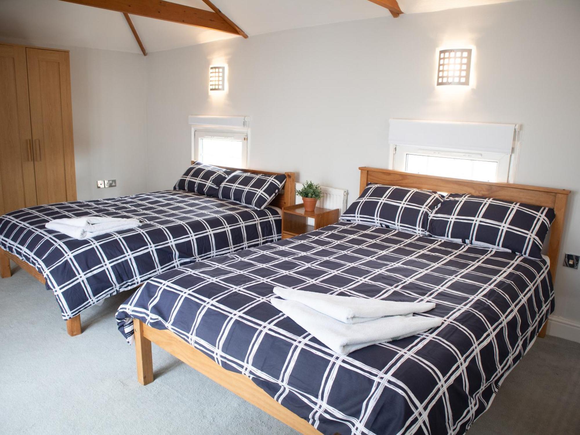 Apartamento Bright Private Terrace - Free Private Parking - Tv - Wifi - Netflix Croydon Exterior foto