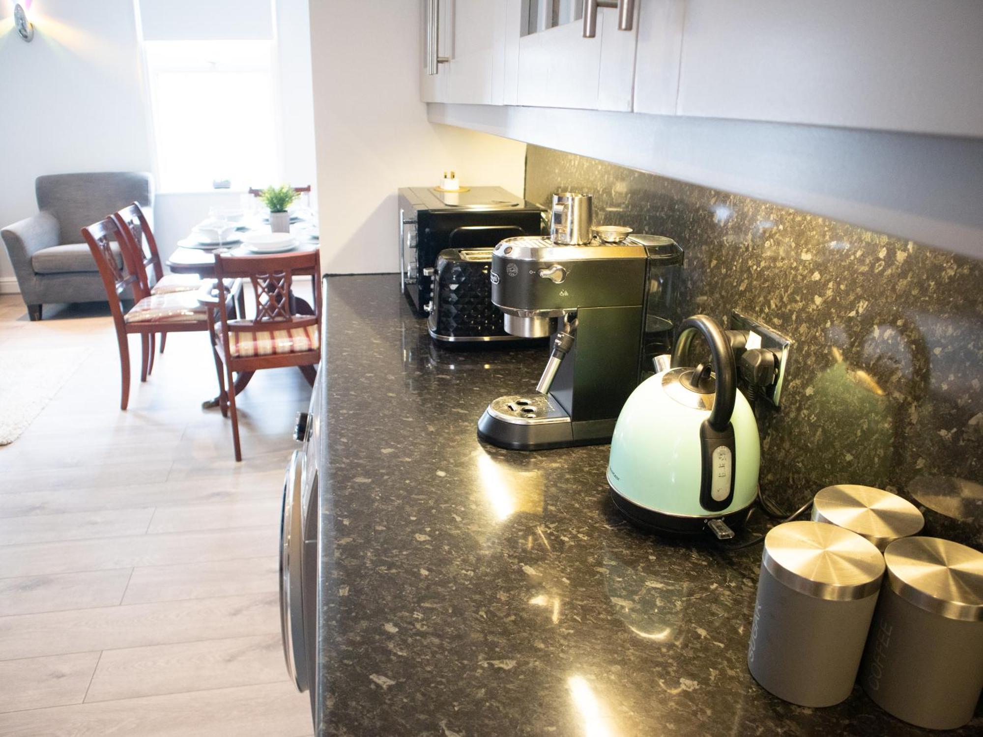 Apartamento Bright Private Terrace - Free Private Parking - Tv - Wifi - Netflix Croydon Exterior foto